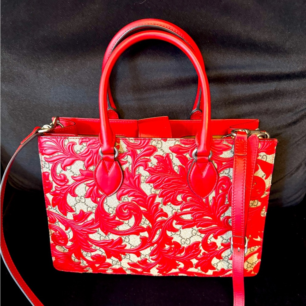Gucci tote! EUC